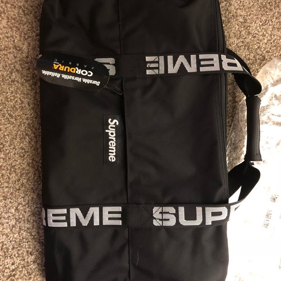Supreme duffle bag
